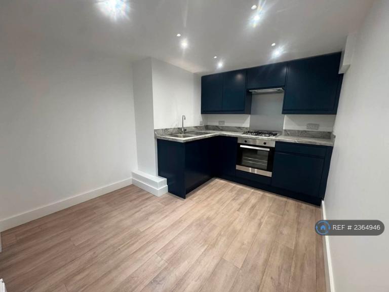 2 bedroom house in Church St, Brixham, TQ5 (2 bed) (#2364946)