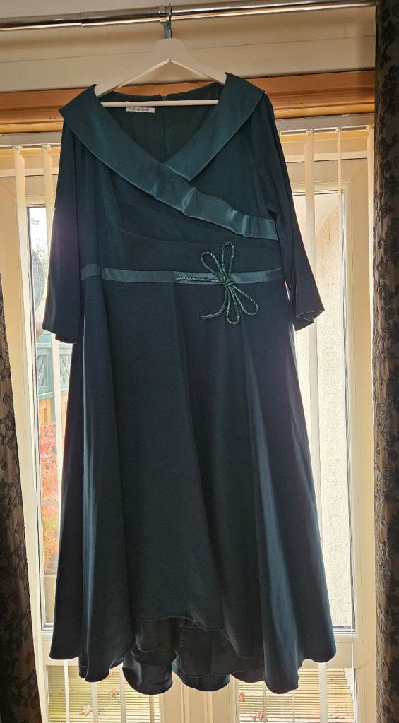 Mother of the Bride Dress & Fascinator