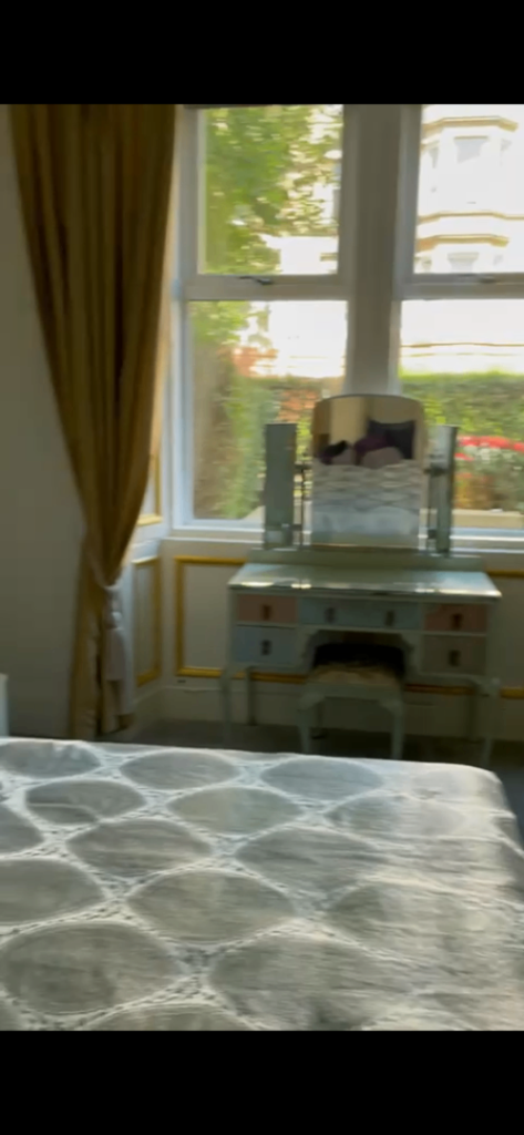 West End Luxury 2 Bed Garden Flat