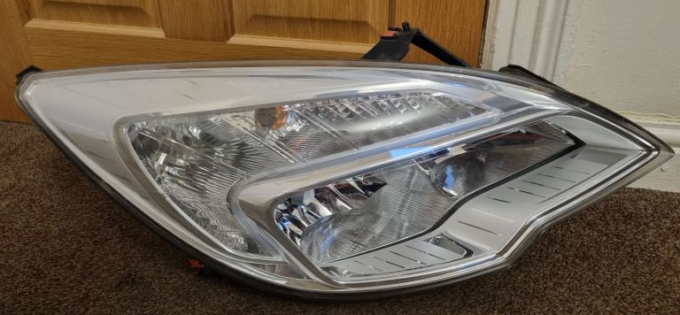 Vauxhall Meriva 2010 DRIVERS SIDE HEADLIGHT - 13253632