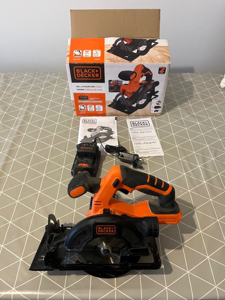Black and Decker Cordless Circular Saw