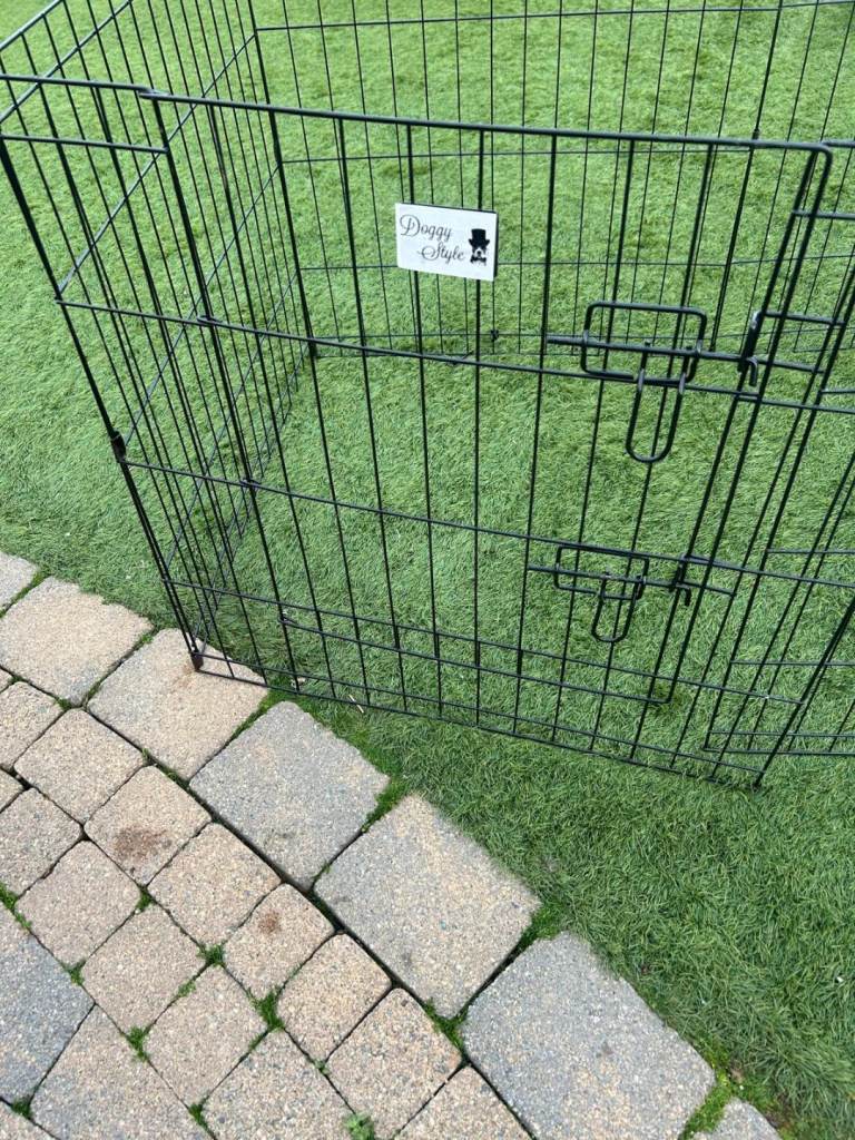 Dog play pen/ crate