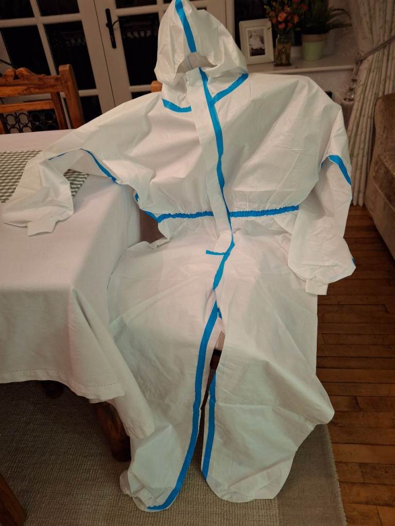 DISPOSABLE HOODED OVERALLS