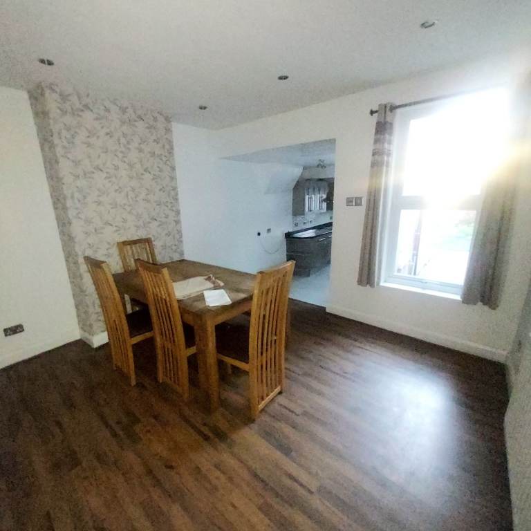2 Bedroom House close to Croydon Hospital