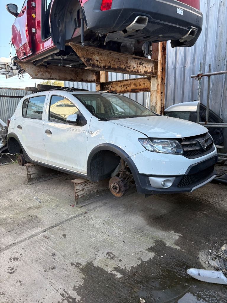 2013 DACIA SANDERO BREAKING