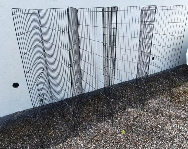 2 Dog Cages for Sale – Good Condition