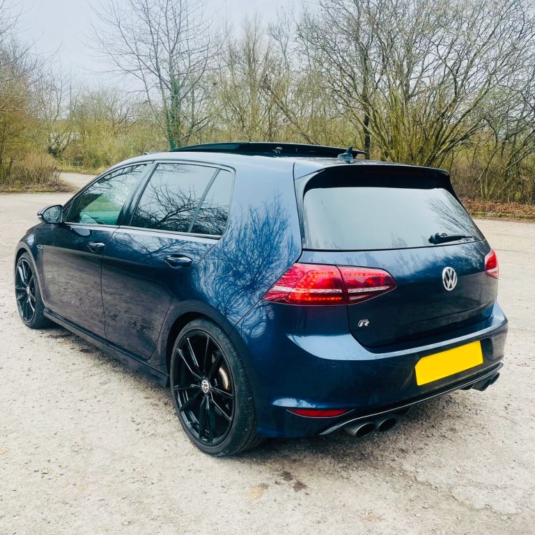 Volkswagen Golf R 