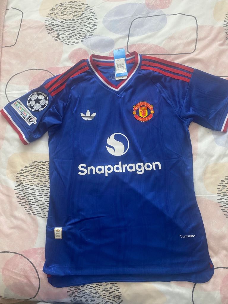 Manchester United away shirt