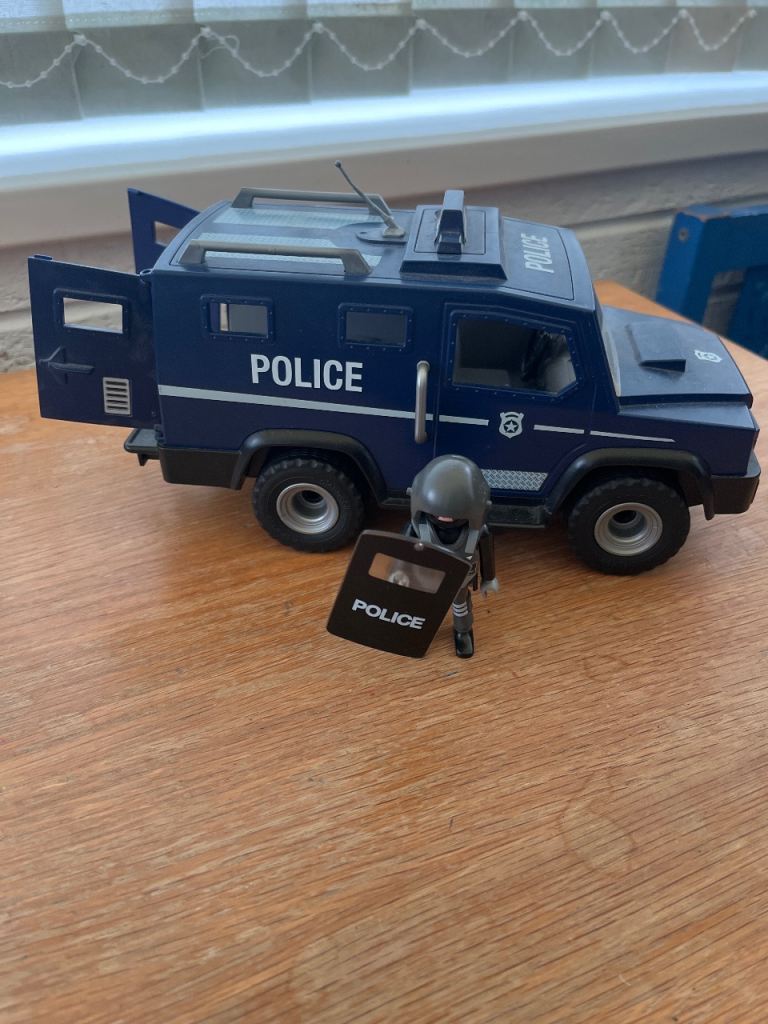 Playmobil police riot van