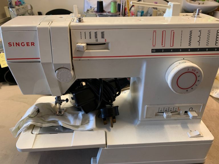 Used table top sewing machine 