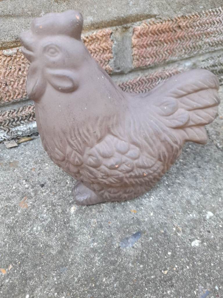 Ceramic garden chicken
