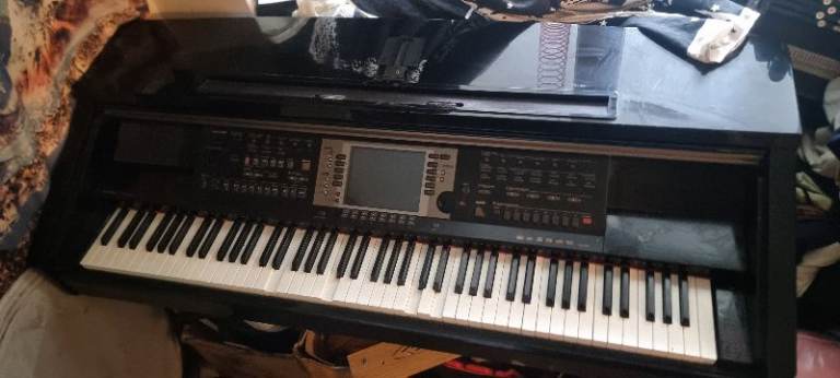 Yamaha Clavinova CVP-209