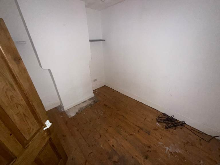 IDEAL FOR STUDENT ACCOMODATION (COMPANY LET) 4 BEDROOM HOUSE IN STANSTEAD ROAD, PORTSMOUTH 