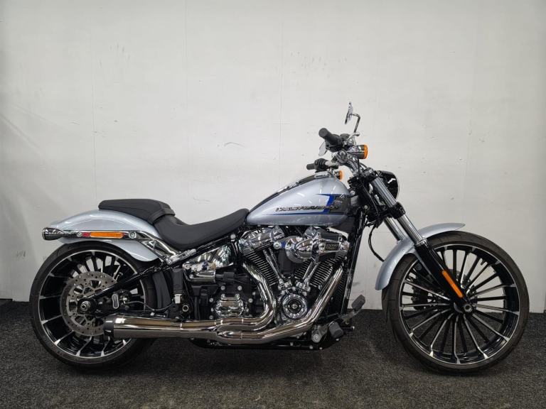 HARLEY DAVIDSON FXBR BREAKOUT 117 ** LOW MILEAGE - BASSANI EXHAUST **