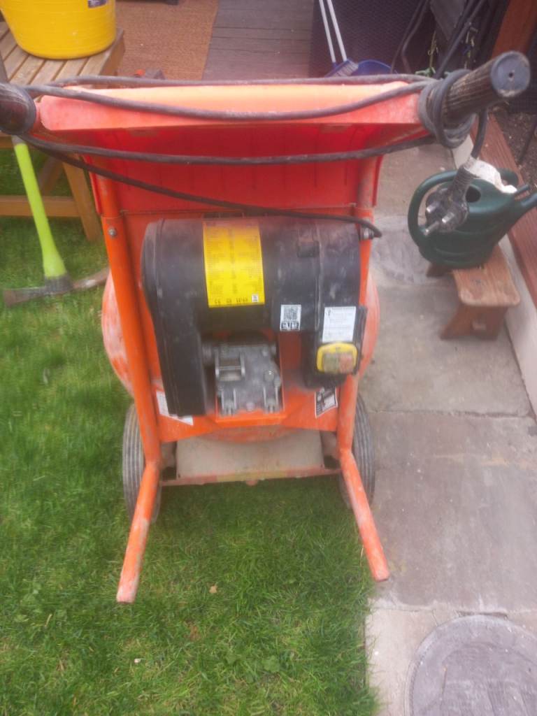 Cement mixer nearly new