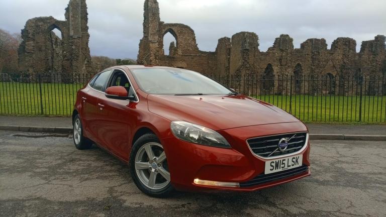 2015 Volvo V40 D2 SE 5dr *TIMING BELT CHANGE* £20 TAX HATCHBACK Diesel Manual