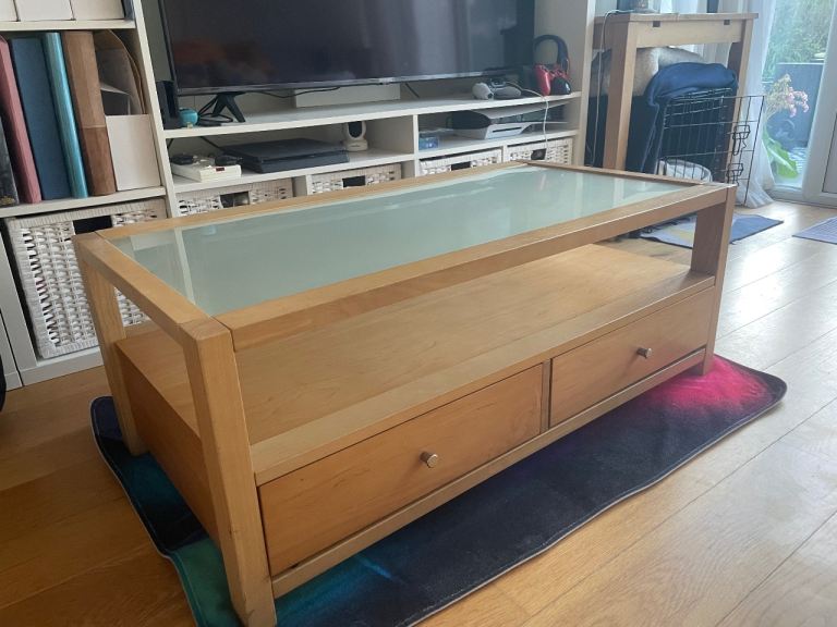 Lounge coffee table