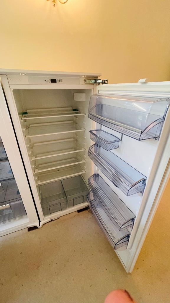 image for AEG Integrated Fridge