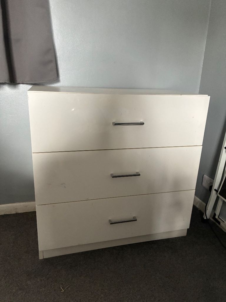 Gloss White 3-Drawer Chest of Drawers 