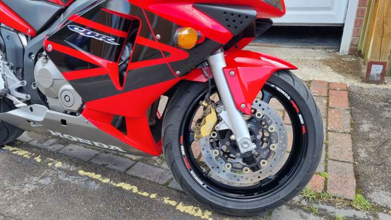 Honda, CBR 600 RR, 2003. Only 18k miles. MOT Oct 2026
