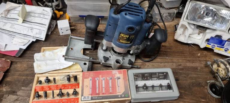 Power Craft PBF-1200 Router with Bits – Good Condition