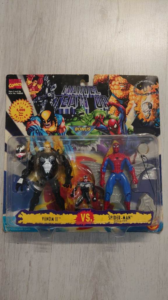 Toy Biz Marvel Team Up Venom II vs Spider-Man Action Figure Set