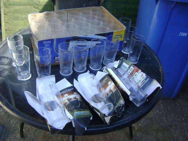 OVER 3 DOZEN  NEW CARLINGS HALF PINT GLASSES