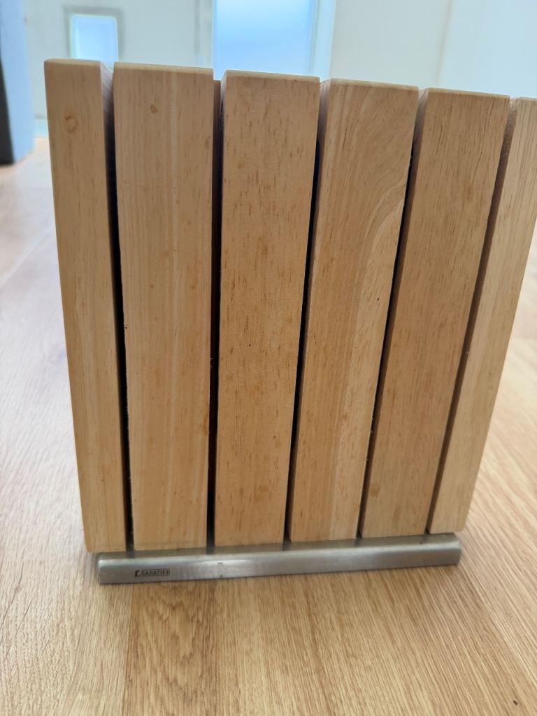 Knife block