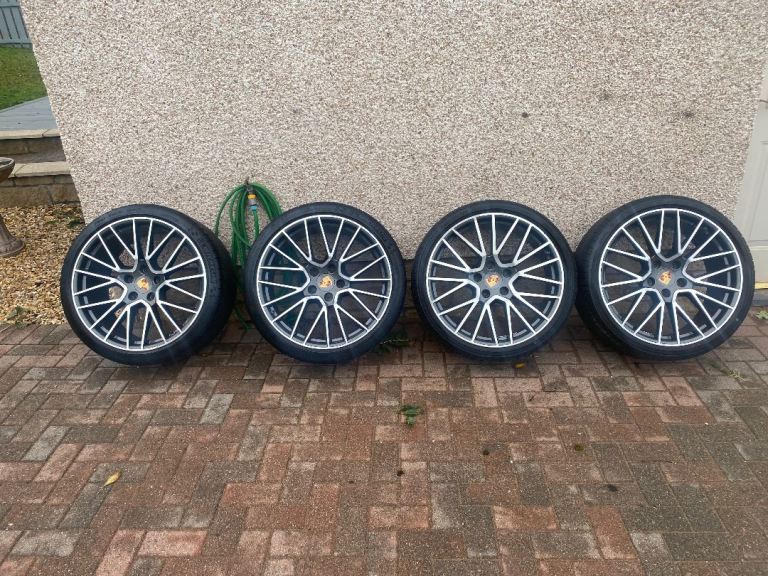 Genuine 21” Porsche alloy wheels with tyres. 