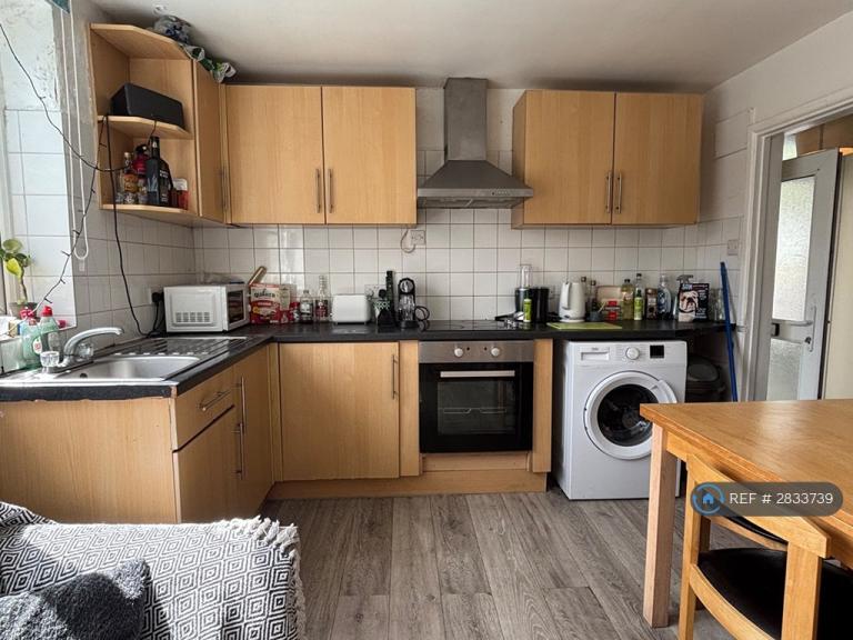 4 bedroom house in Swanpool St, Falmouth, TR11 (4 bed) (#2833739)