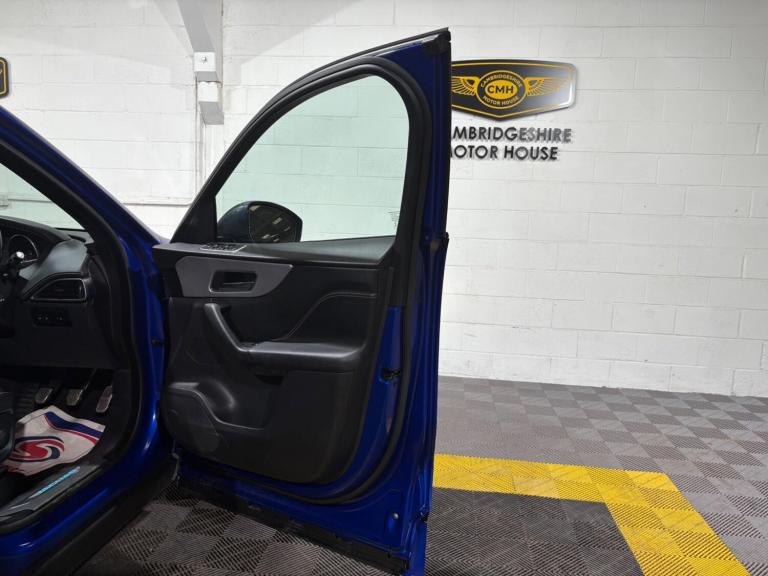 2017 Jaguar F-Pace 2.0 D180 R-Sport AWD Euro 6 (s/s) 5dr ESTATE Diesel Manual