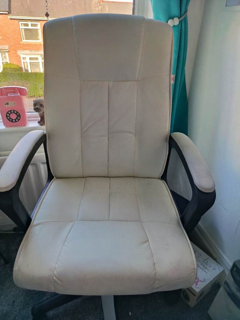 White high back office chair 
