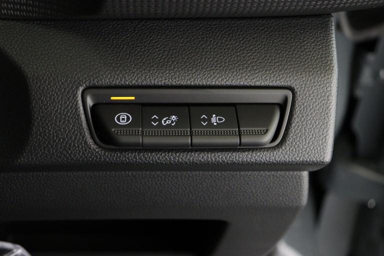 2025 Renault Trafic SL30 Blue dCi 130 Advance [Safety] Panel Van Diesel Manual