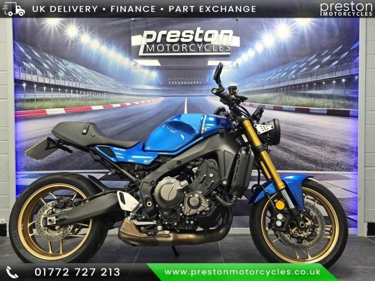 YAMAHA XSR 900