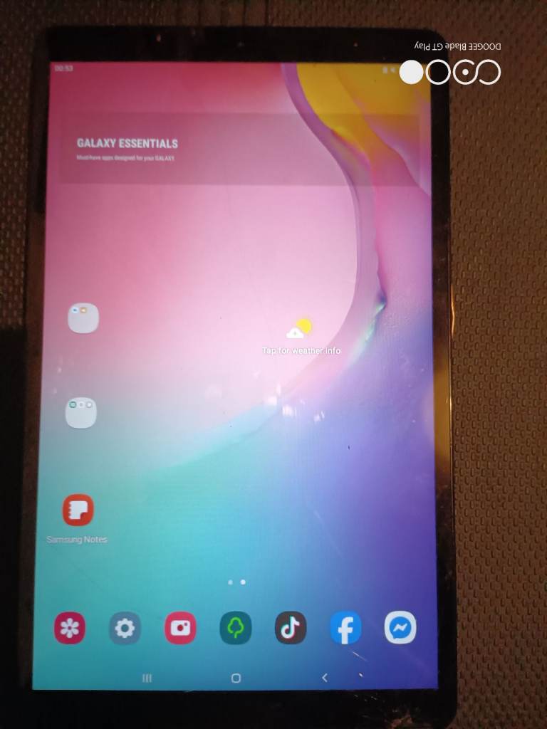 Samsung Galaxy Tab A 32GB - Gold, Cracked Screen £40 ono