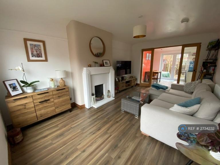 3 bedroom house in St. Austells Drive, Manchester, M25 (3 bed) (#2734232)