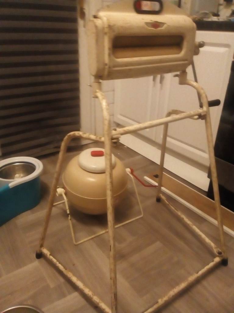 Vintage off grid laundry bundle, hand crank mangle and pressure washer both on stands 