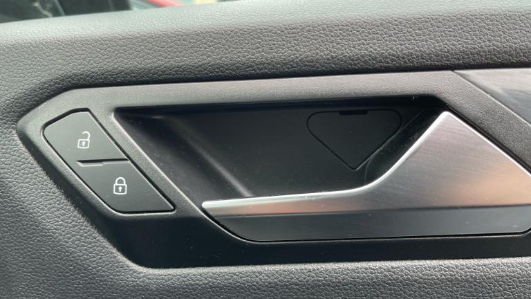 2018 Volkswagen T-Roc 1.6 TDI SEL 5dr HATCHBACK DIESEL Manual