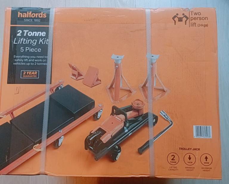 2 Tonne lifting Kit 5 pieces Brand new in the box 