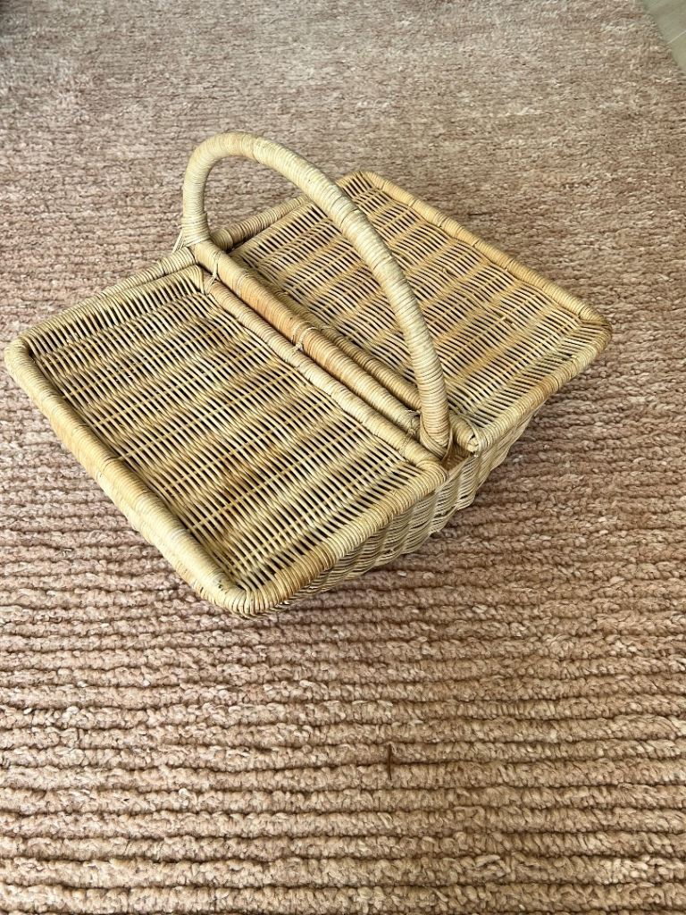 Vintage Wicker Picnic Basket - Good Condition