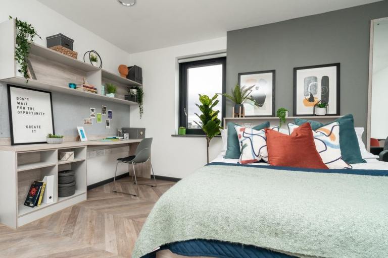 🏠 PRIVATE STUDIO AVAILABLE –  take over my tenancy STEELWORKS SHEFFIELD 🏠 