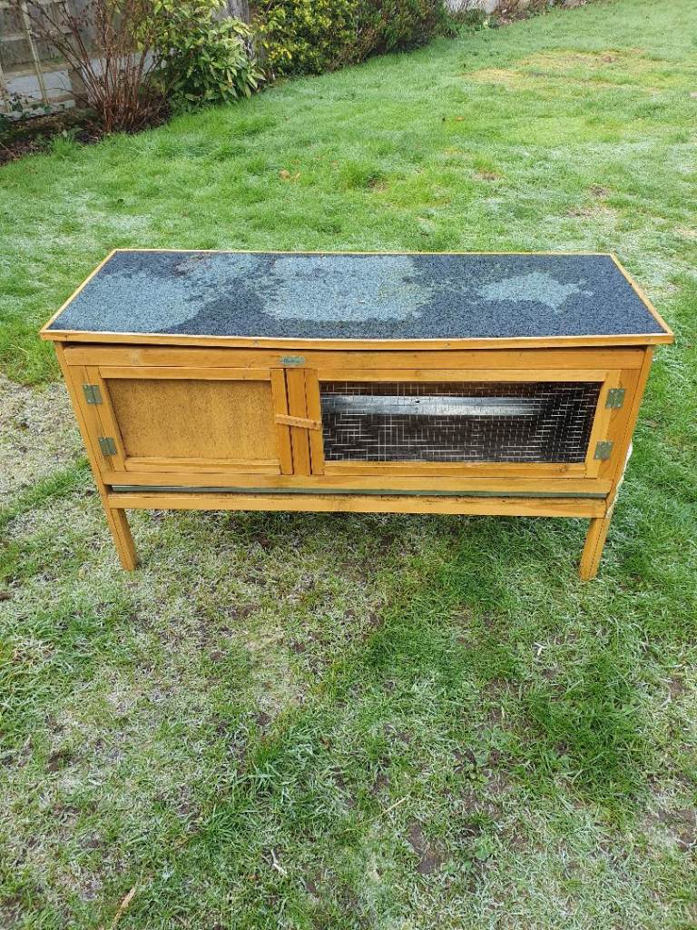 Pawhut Hutch Hinged Top Slide out Tray 115 x 44.3 x 65 cm