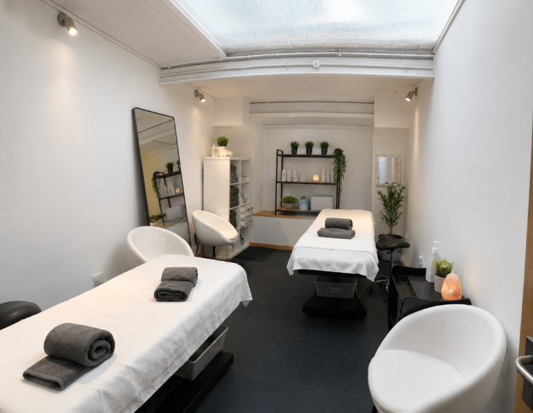 Beauty Room | Treatment Room | Creative Space to rent in Hackney Wick East London E9