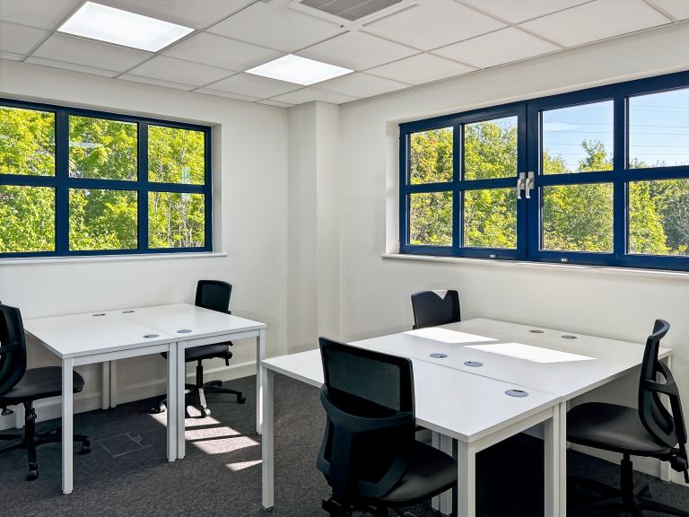 St Neots - PE196RE \ Office Space for Rent with 5 Desks