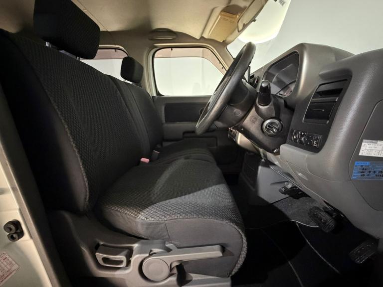 WHITE 2007 NISSAN CUBE 1.5 PETROL AUTOMATIC 5 DOOR HATCHBACK 1 PREVIOUS OWNER