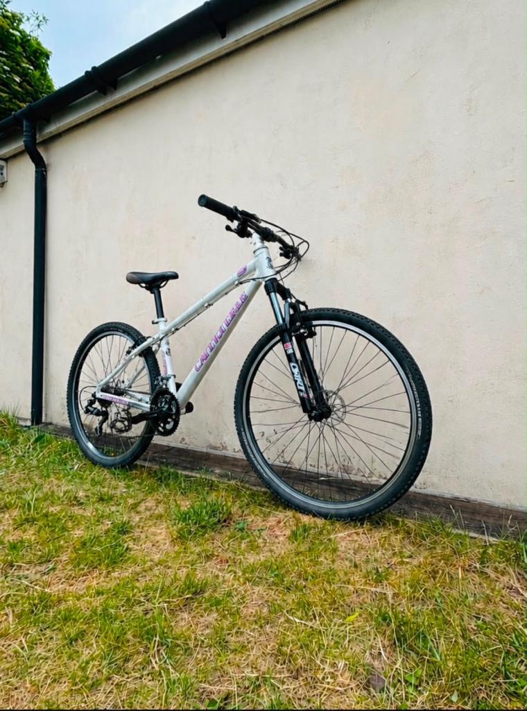CANNONDALE BIKE IN AMAZING CONDITION 