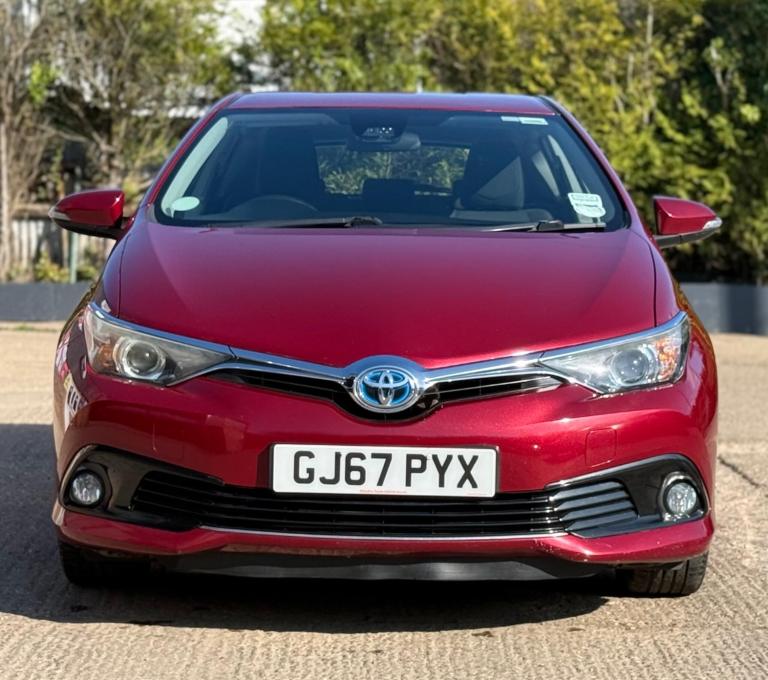 2017 Toyota Auris 1.8 VVT-h Business Edition CVT Euro 6 (s/s) 5dr (Safety Sense)