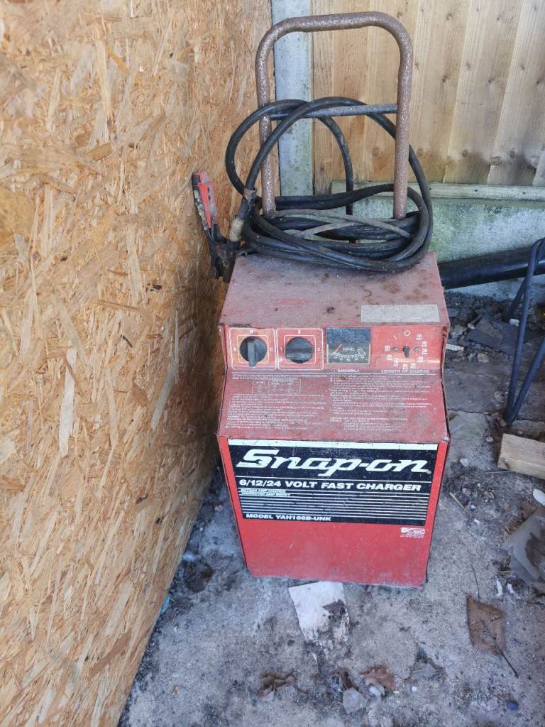 Snap-on 6/12/24 Volt Fast Charger model YAH166B-UNK 