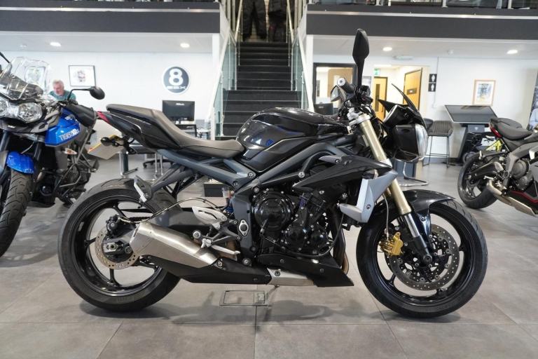 Triumph Street Triple 675 ABS, 2014, Black with just 16857miles Only £3995. 