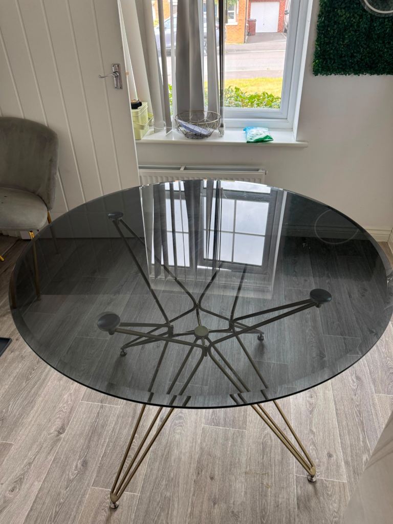 Dining round glass table with gold legs